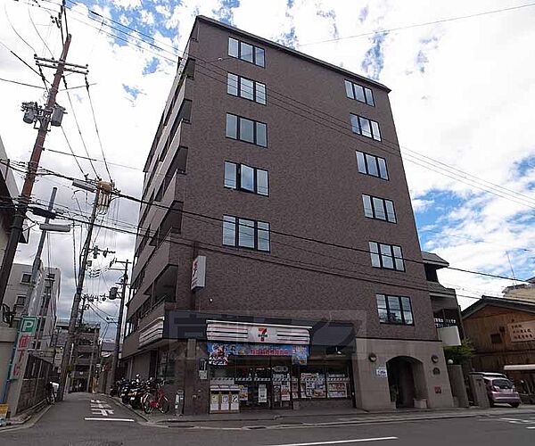 画像10:セブンイレブン京都東山安井店まで186m 観光途中にお立ち寄り下さい