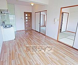 JR山陰本線 太秦駅 徒歩15分の賃貸マンション 4階3LDKのリビング/ダイニング