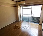 落ち着いた雰囲気のお部屋です