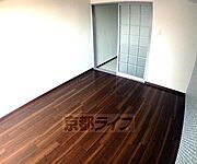 フローリングで綺麗です