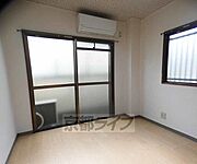 落ち着いた雰囲気のお部屋です
