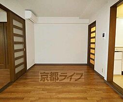 居間