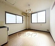 明るいお部屋です