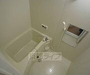 洗い場には鏡が設置済み