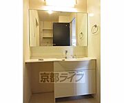 人気の高いワイド洗面台です。