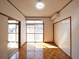 居間
