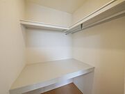 ウォークインクローゼット（洋室6帖）