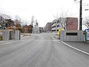 日立市立豊浦小学校（563m）
