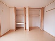 クローゼット（南側洋室）
