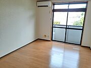 洋室7.9帖