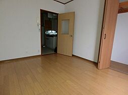 都営新宿線 大島駅 徒歩4分の賃貸マンション 1階1Kのリビング/ダイニング