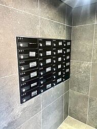 18 / 32