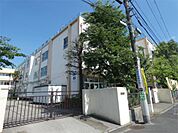 足立区立弘道小学校（563m）