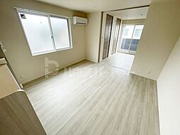 コニフェールII 201 2階1LDKのリビング/ダイニング