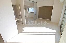 K・Mおおたかの森 805 8階2LDKのリビング/ダイニング