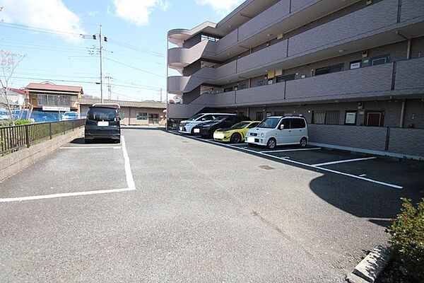 画像17:駐車場！