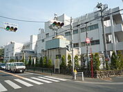 昭島市立成隣小学校 416m