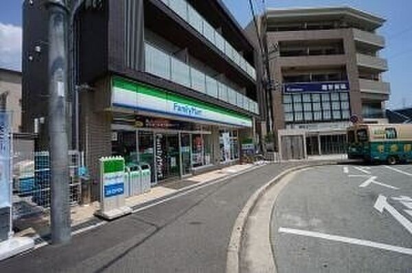 画像26:ファミリーマート阪急中山駅前店 956m