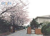伊丹市立西中学校 441m