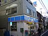 周辺：コンビニ「ローソン千住旭町店まで210m」