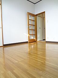 コスモビュー 1階1Kのリビング/ダイニング