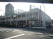 郵便局「足立郵便局まで330m」