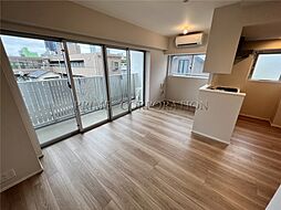 プラウドフラット中野 2階2LDKのリビング/ダイニング