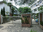 世田谷区立三軒茶屋小学校（761m）