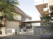 世田谷区立弦巻中学校（425m）