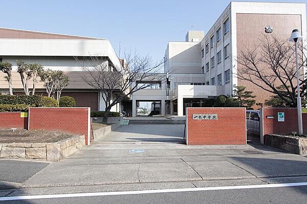 画像24:名古屋市立一色中学校 178m