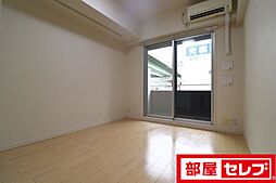 ラ・ヴィ・アン・ローズ 8階1Kのリビング/ダイニング