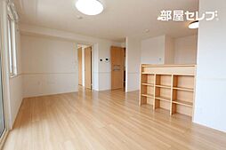 ホーリーギフト 3階2LDKのリビング/ダイニング