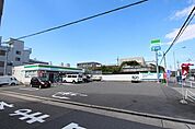 ファミリーマート中村森田町店 158m