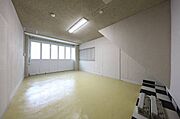 102号室の内装写真参照