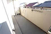 奥行きのあるベランダです。