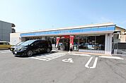 ローソン中川戸田三丁目店 356m