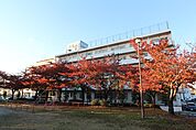 医療法人親和会富田病院 996m