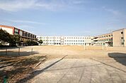 名古屋市立千成小学校 494m
