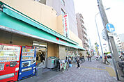 株式会社ヤオキスーパー太閤通店 652m