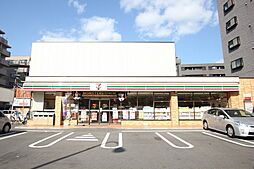 セブンイレブン名古屋太閤通4丁目店 74m
