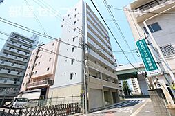 アクシス