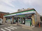 ファミリーマート中川松葉町店 363m