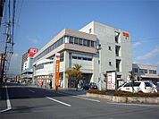 堅田郵便局（1542m）