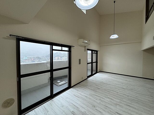 リビング/ダイニング エクセレント伊佐津9F 9階/-