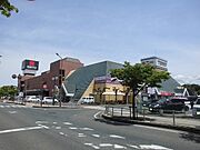 西友八日市店様まで570m