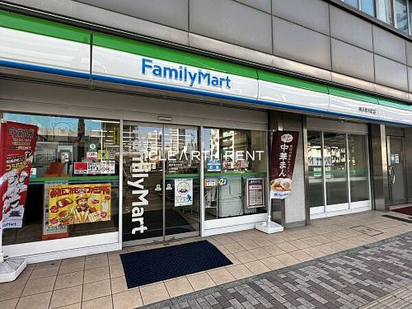 画像20:【コンビニエンスストア】ファミリーマート 横浜青木町店まで119ｍ