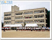 伊丹市立瑞穂小学校 724m