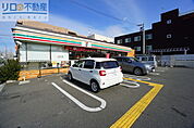 セブンイレブン阪急新伊丹駅前店 582m