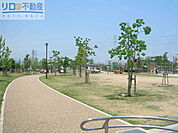 昆陽南公園 977m