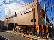 阪急オアシス伊丹店 216m